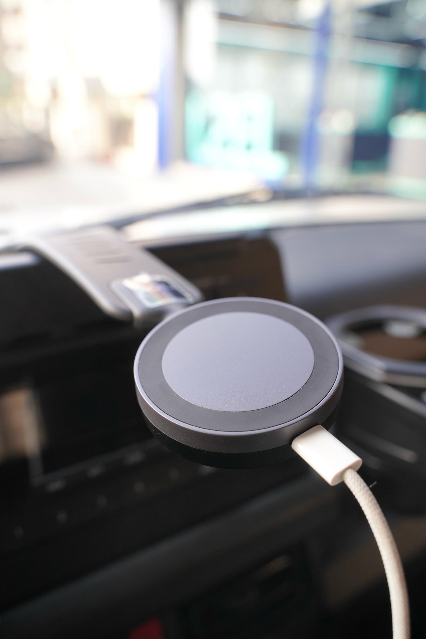 Asli Global Magnetic Ring Car Holder with Rotating Suction