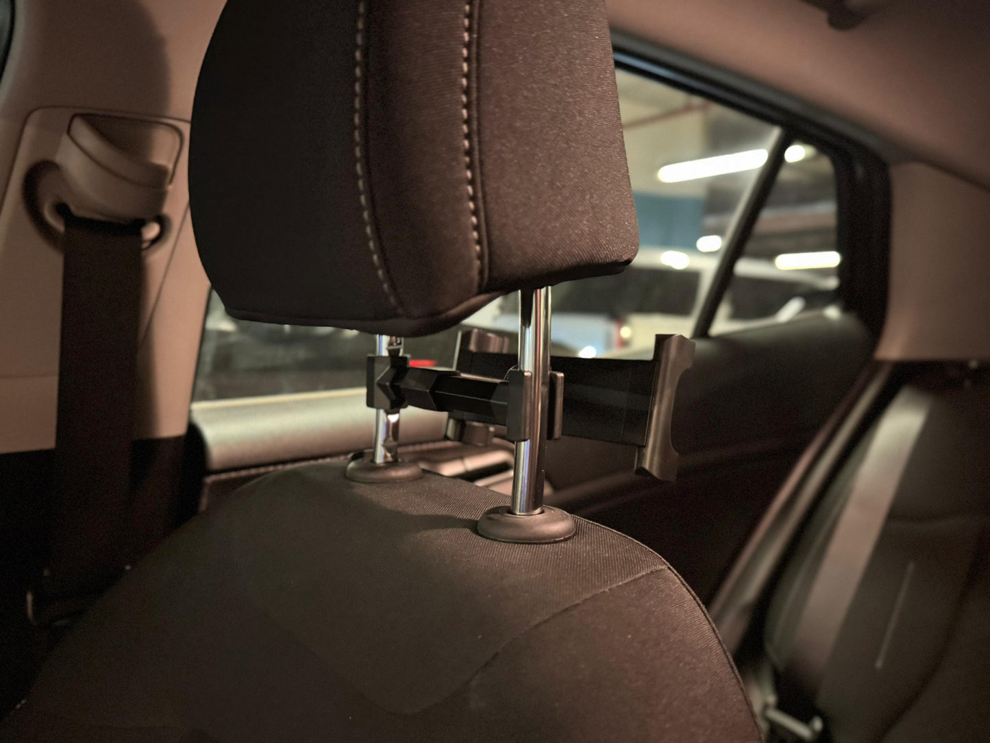 LZEL Magdrive Titan 360° Rotatable Car Seat Tablet Phone Mount