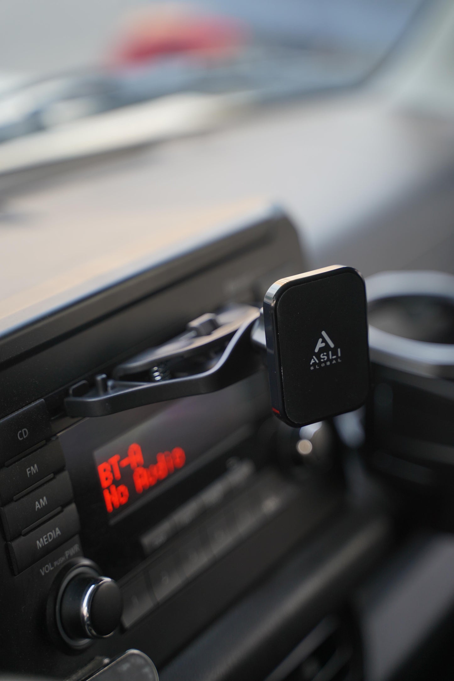 Automagnet CD Series Car Phone Holder – 360° Magnetic Mount for Smartphones