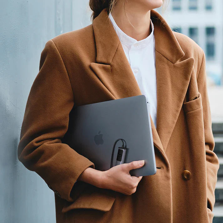 Mcdodo HU-1130 2-in-1 100W PD USB-C Hub 8K HDMI Output