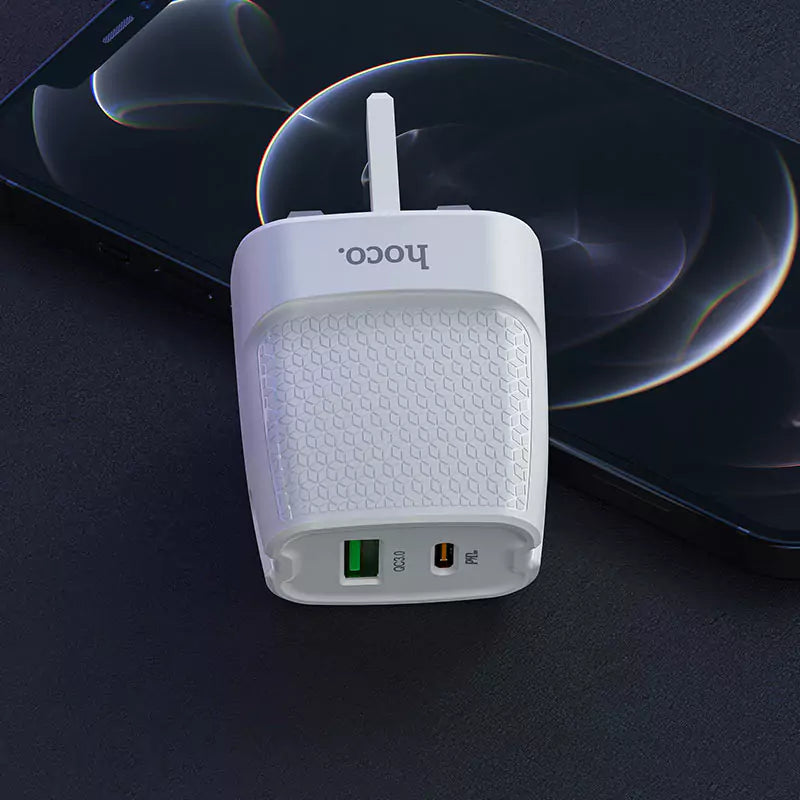 HOCO C85B Bright Dual Port PD20W QC3.0 Fast Charger White